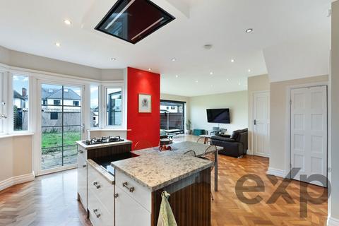 undefined, Hollington Crescent, New Malden KT3