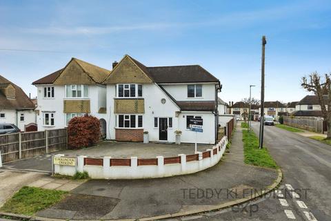 undefined, Hollington Crescent, New Malden KT3
