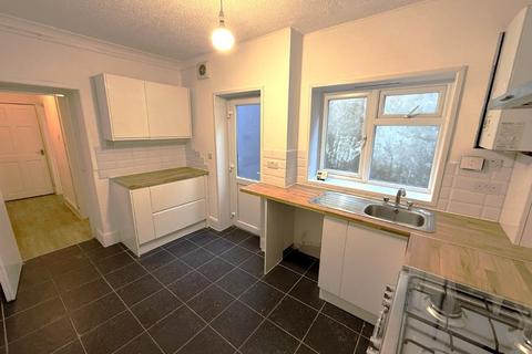 2 bedroom flat to rent, Hopkins Street, Weston-super-Mare
