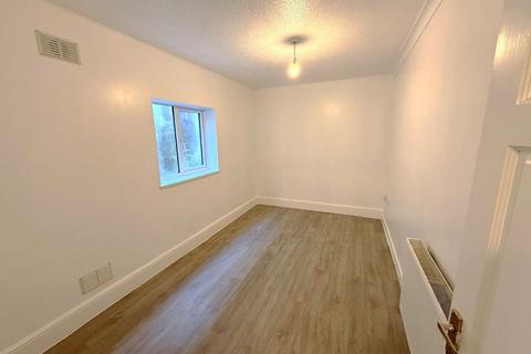 2 bedroom flat to rent, Hopkins Street, Weston-super-Mare