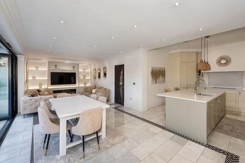 undefined, Lion Road, South Bexleyheath, DA6