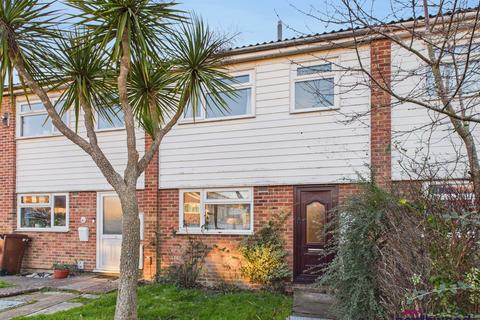 3 bedroom terraced house to rent, Honeysuckle Close, Langney, Eastbourne, BN23
