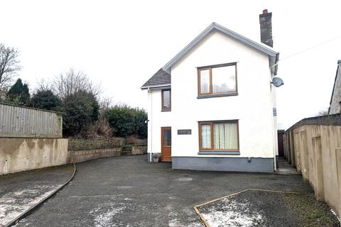4 bedroom detached house to rent, 32 City Road, Haverfordwest, Pembrokeshire. SA61 2ST