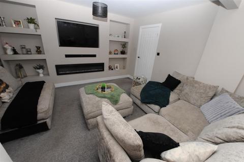 undefined, Thornes Park, Shipley