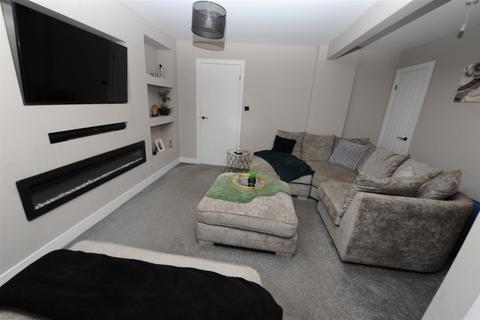 undefined, Thornes Park, Shipley
