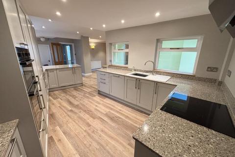 4 bedroom end of terrace house for sale, West Street, Stratford-upon-Avon