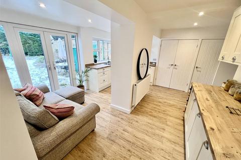 3 bedroom semi-detached house for sale, High Street, Shirley, Solihull