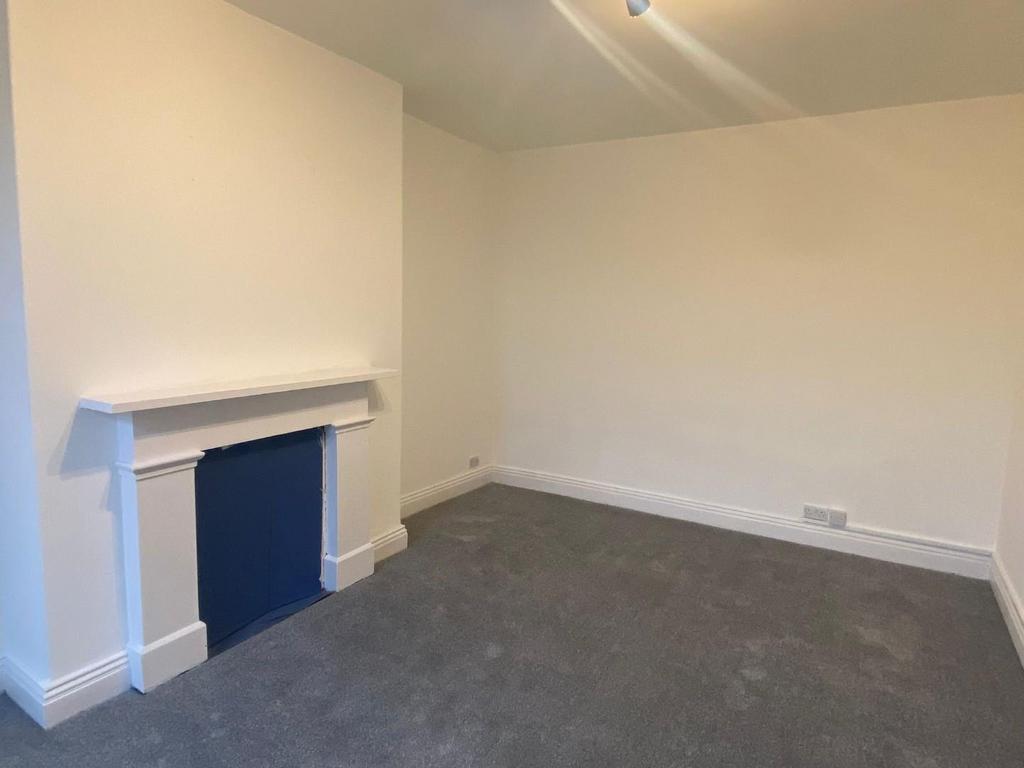 Bedroom 2 2.jpeg