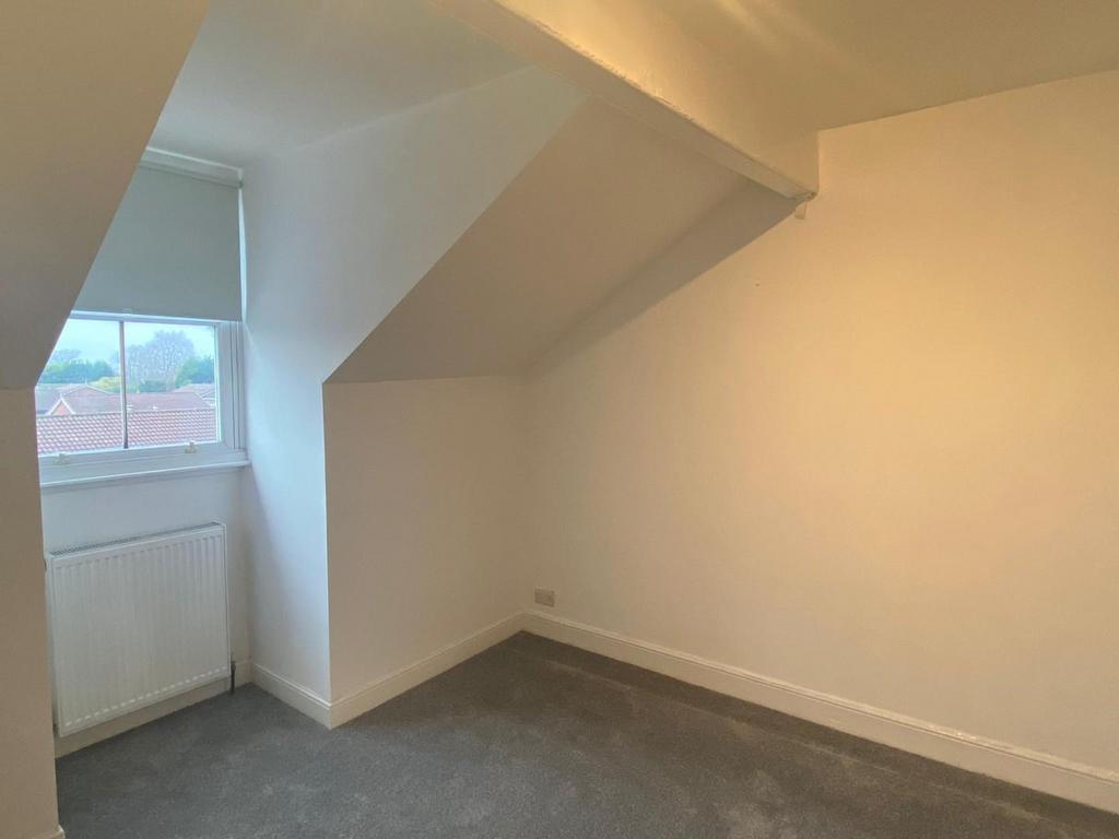 Bedroom 4 2.jpeg