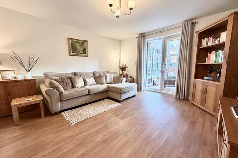 undefined, Priors Grove Close, Chase Meadow, Warwick