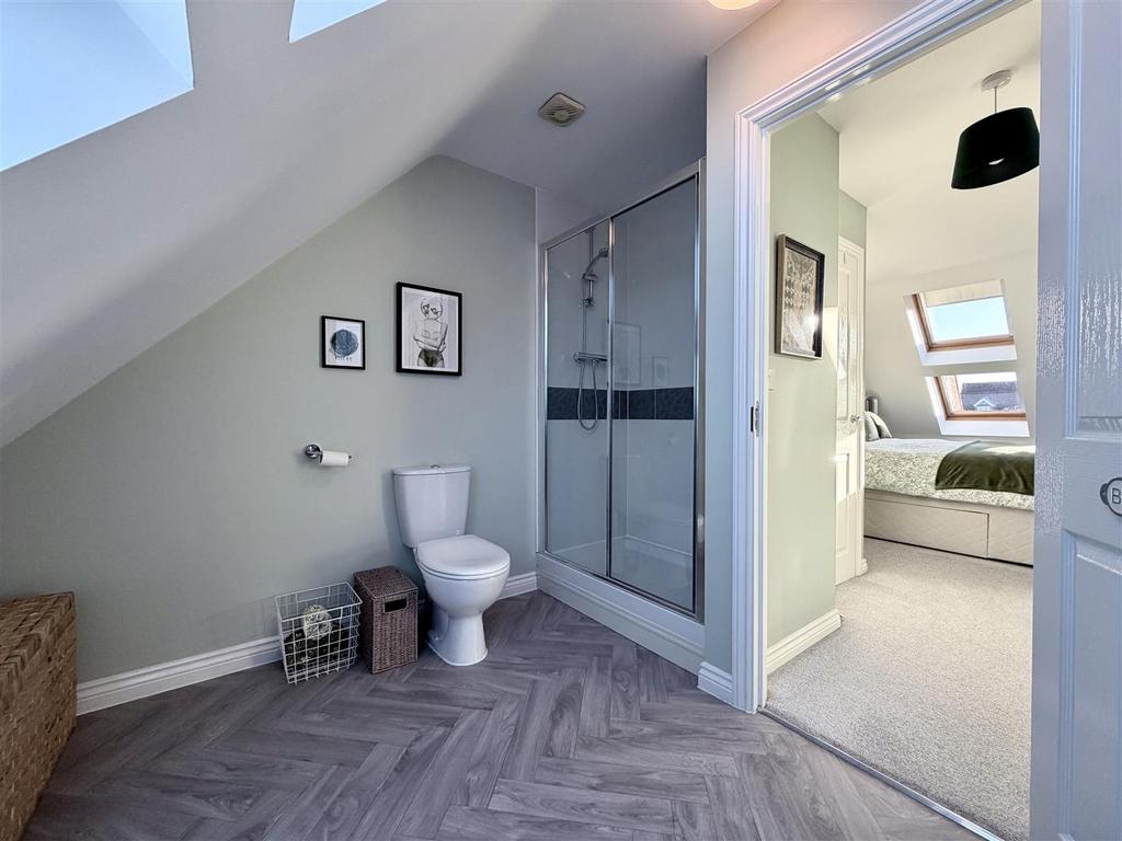 En-Suite Shower