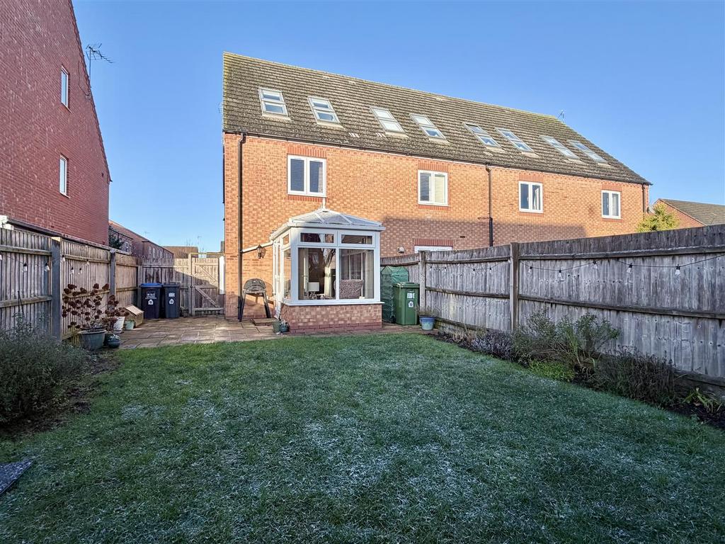 Good Sized Rear Garden
