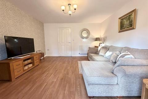 undefined, Priors Grove Close, Chase Meadow, Warwick