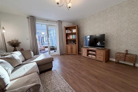 undefined, Priors Grove Close, Chase Meadow, Warwick