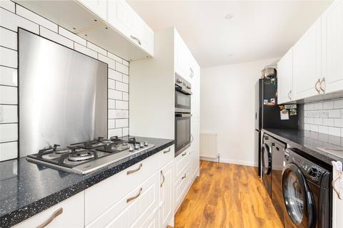 2 bedroom end of terrace house for sale, Friary Gardens, Newport Pagnell, Buckinghamshire, MK16