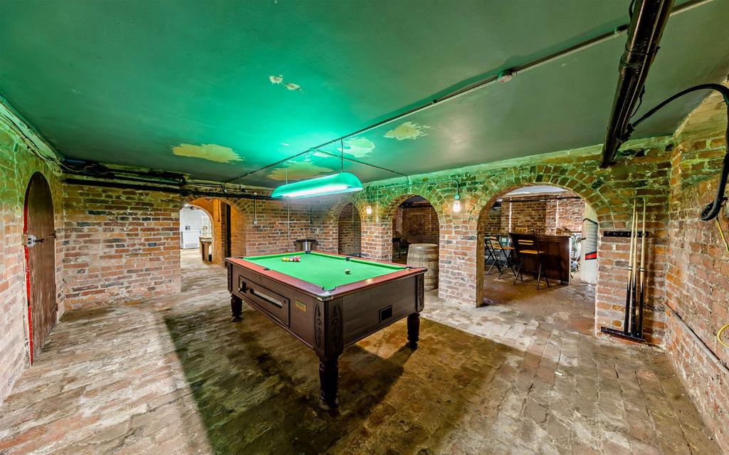 Cellar Games Rm Bar