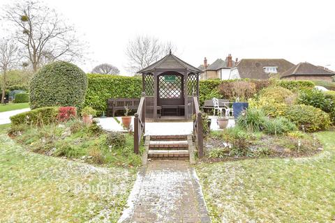 1 bedroom ground floor flat for sale, Huskards, Upminster RM14