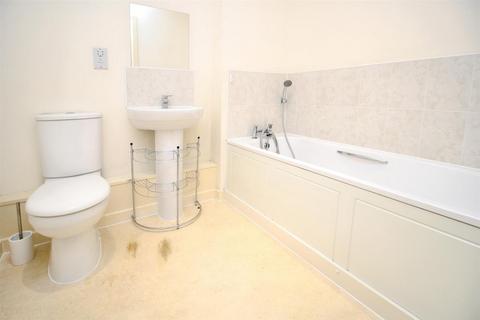 2 bedroom apartment to rent, Midland Road, Hemel Hempstead HP2