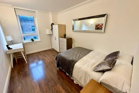 4 bedroom flat share to rent, Lanark Square, London E14