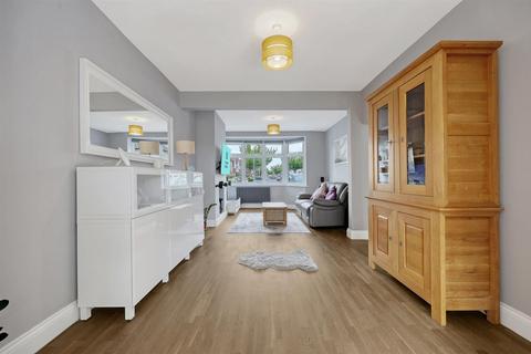 3 bedroom terraced house for sale, Trelawney Road, Hainault, IG6