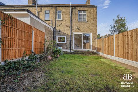 3 bedroom house for sale, Littlemoor Road, Ilford, IG1