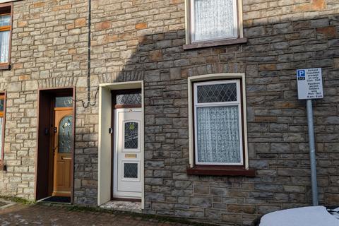 3 bedroom end of terrace house to rent, Pryce Street, Mountain Ash, CF45