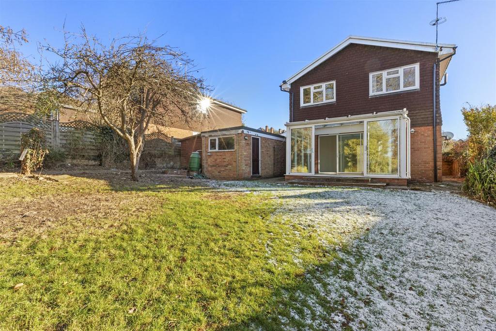 8 Foxhill Close, HP13 5 BL-12.jpg