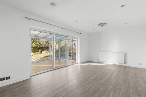undefined, Foxhill Close, High Wycombe HP13