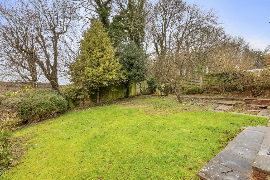 8 Foxhill Close, HP13 5 BL-5.jpg
