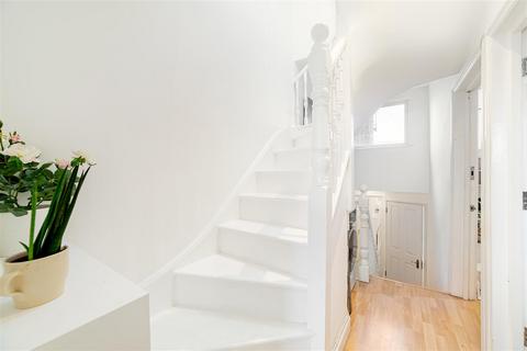 3 bedroom flat to rent, Pember Road, Kensal Rise NW10