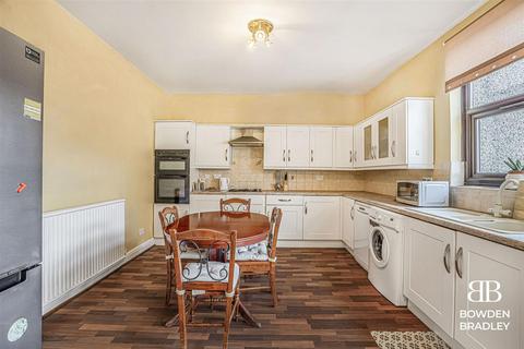 3 bedroom house for sale, Beddington Road, Ilford, IG3