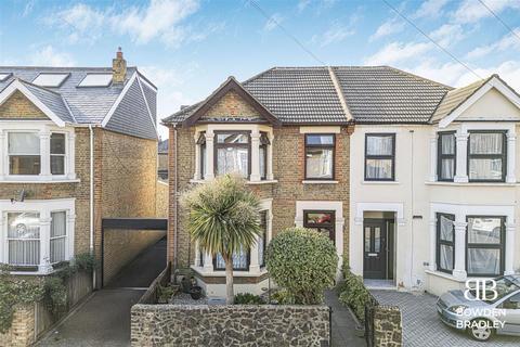 3 bedroom house for sale, Beddington Road, Ilford, IG3