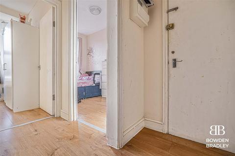 4 bedroom property for sale, Mildmay Road, Ilford, IG1