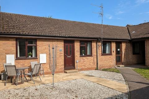 1 bedroom terraced bungalow for sale, Robbs Walk, St Ives, Cambridgeshire.