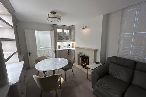 undefined, 13 South Hill, Guildford GU1