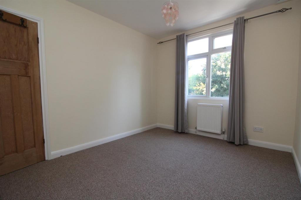 Bedroom 1.JPG