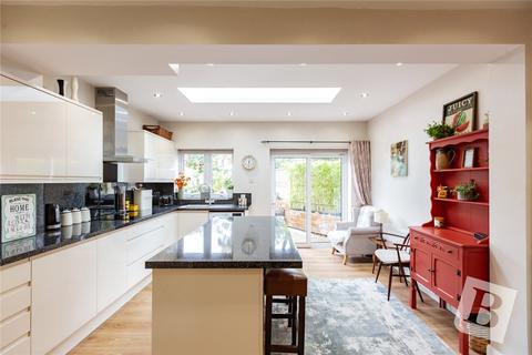 3 bedroom terraced house for sale, Holme Road, Hornchurch, RM11