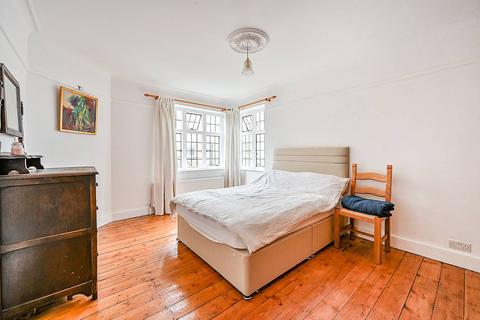 3 bedroom flat to rent, Monks Drive, West Acton, London, W3