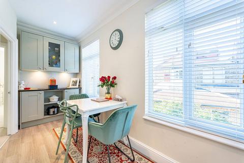3 bedroom flat to rent, Byron Road, Ealing, London, W5