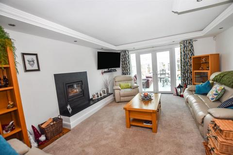 undefined, Hullbridge Road, South Woodham Ferrers.
