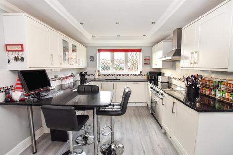 undefined, Hullbridge Road, South Woodham Ferrers.