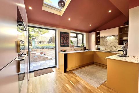 undefined, Moordown, London, SE18