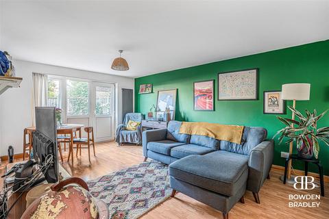 2 bedroom apartment for sale, North Birkbeck Road, London, E11