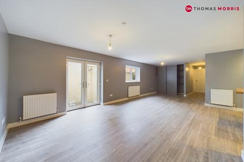 2 bedroom apartment to rent, High Street, Huntingdon PE26