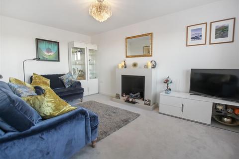 4 bedroom detached house for sale, Goldfinch Way, Northallerton