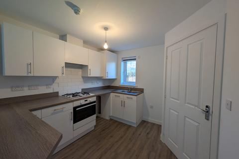 3 bedroom townhouse to rent, Cwrt Abergorci, Mountain Ash, CF45