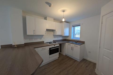 3 bedroom townhouse to rent, Cwrt Abergorci, Mountain Ash, CF45