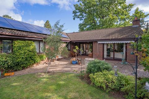 5 bedroom detached bungalow for sale, Westlyn Close, Malvern, Worcestershire, WR14