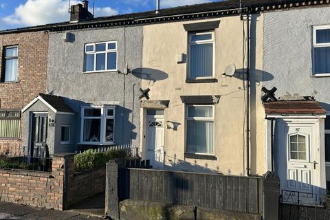 2 bedroom terraced house to rent, Worsley Road North, Manchester M28