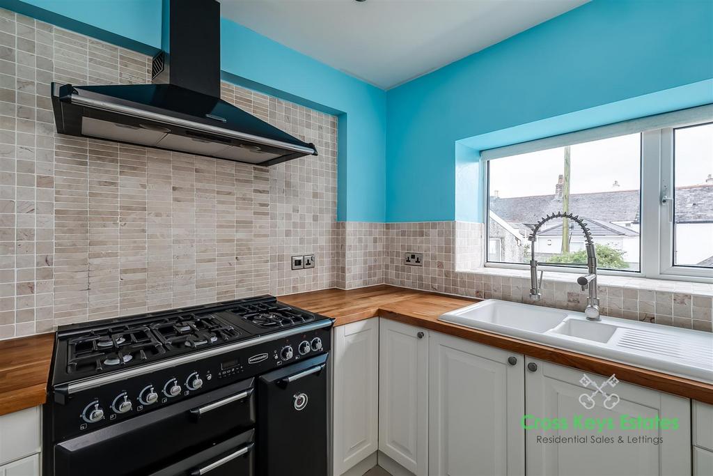 Fitted Kitchen